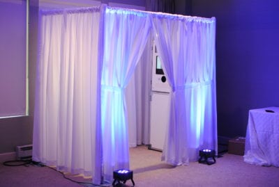 ROCK THE HOUSE - WEDDING PHOTO BOOTH, CLASSIC PHOTO BOOTH