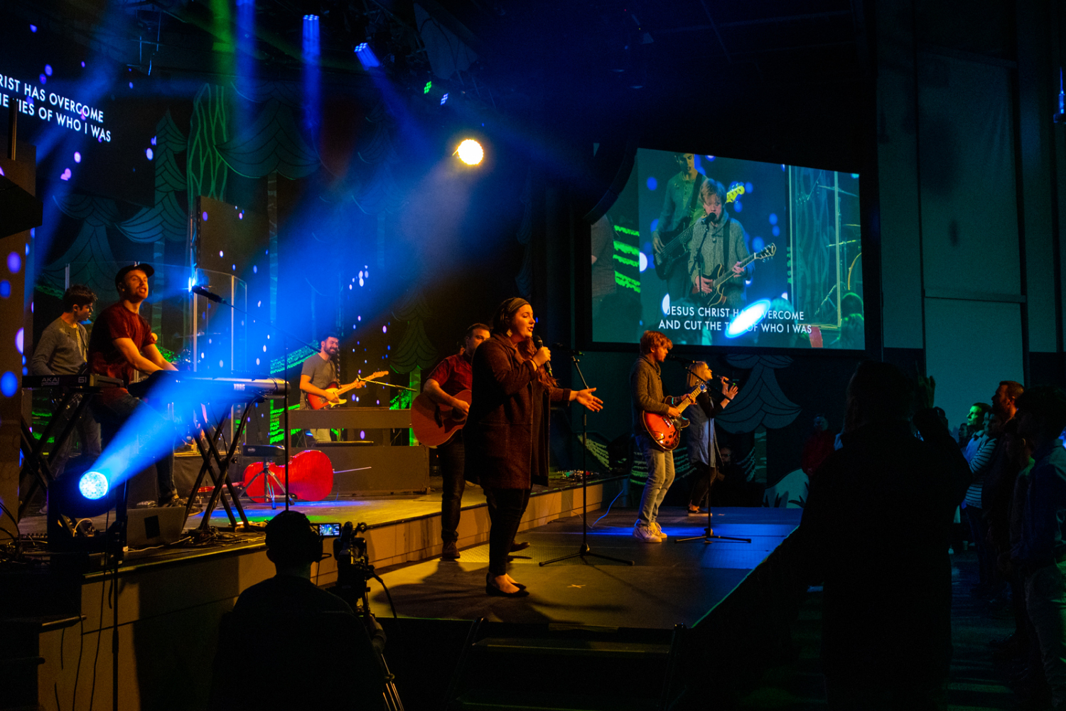 grace church holiday house of worship holiday service